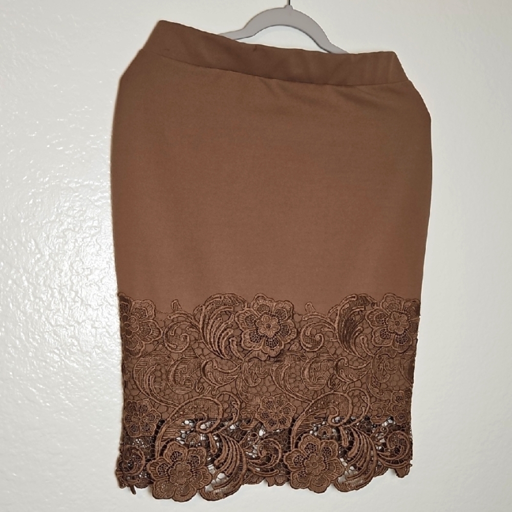 Olive + Blu Brown Lace Hem Pencil Skirt Women’s Size L